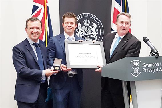 Markes Managing Director Receives DIT Award From Dr Liam Fox And Alan Cairns New1